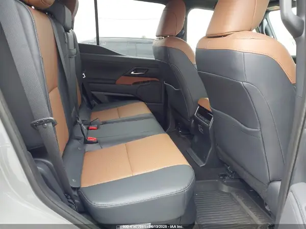 JTJTBCDX5R5029541 2024 LEXUS GX - Image 8