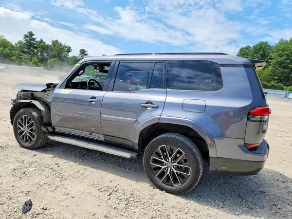 JTJTBCDX5R5033671 2024 LEXUS GX - Image 2