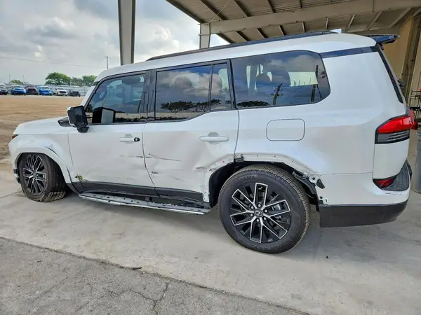 JTJTBCDX5S5063839 2025 LEXUS GX - Image 2