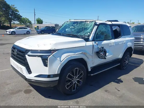 JTJTBCDX5T5069528 2026 LEXUS GX - Image 2
