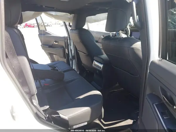 JTJTBCDX5T5069528 2026 LEXUS GX - Image 8