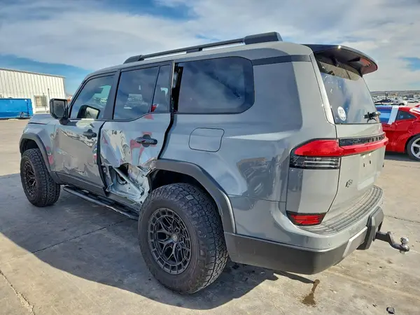 JTJTBCDX6R5029192 2024 LEXUS GX - Image 2