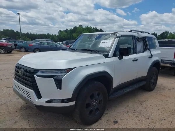 JTJTBCDX6R5032044 2024 LEXUS GX - Image 2