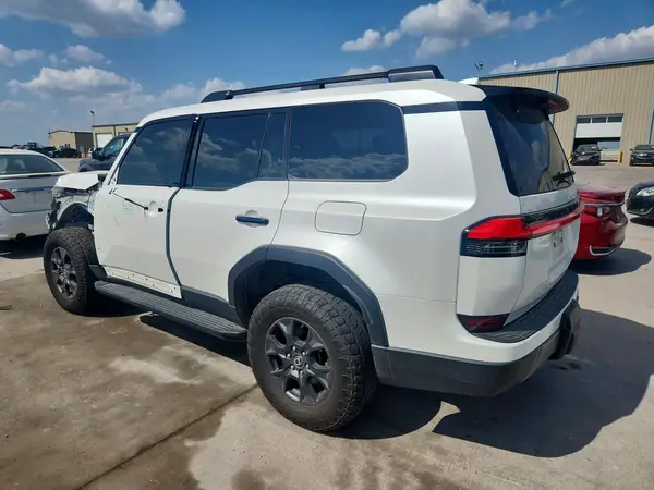 JTJTBCDX7R5009159 2024 LEXUS GX - Image 2