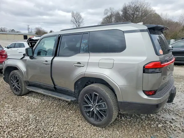 JTJTBCDX7R5015012 2024 LEXUS GX - Image 2