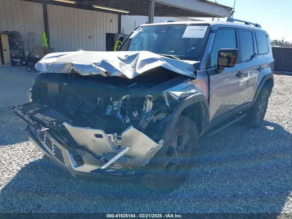 JTJTBCDX7R5022705 2024 LEXUS GX - Image 2