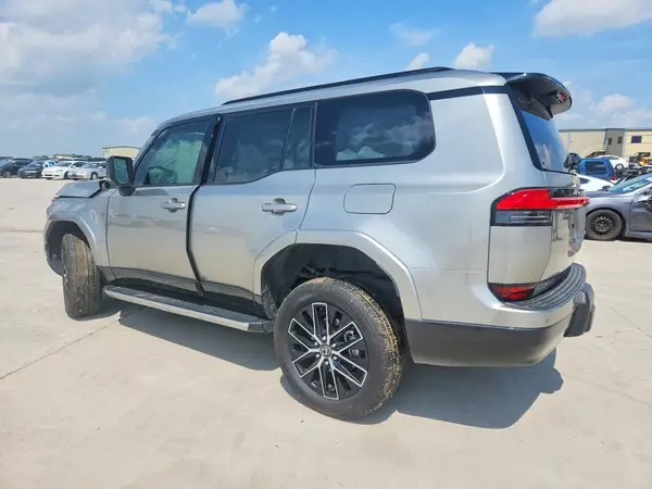 JTJTBCDX7R5025345 2024 LEXUS GX - Image 2