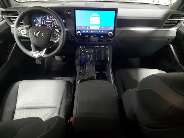 JTJTBCDX7S5059257 2025 LEXUS GX - Image 8