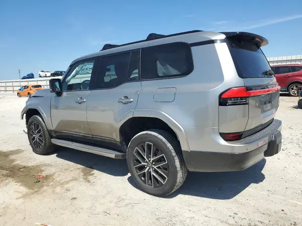 JTJTBCDX8R5009039 2024 LEXUS GX - Image 2