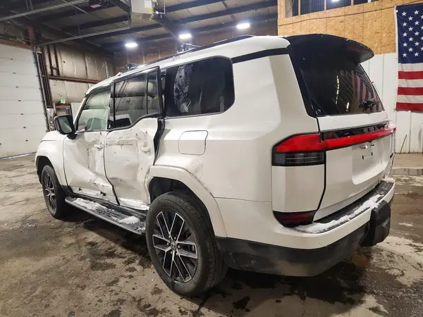 JTJTBCDX9R5026805 2024 LEXUS GX - Image 2