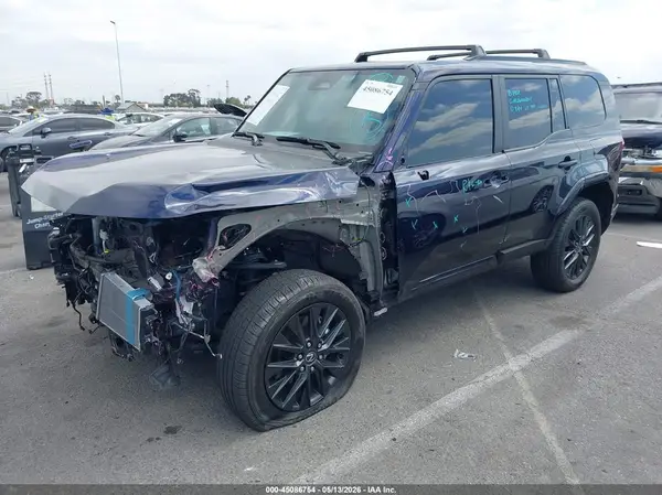 JTJTBCDX9R5029705 2024 LEXUS GX - Image 2