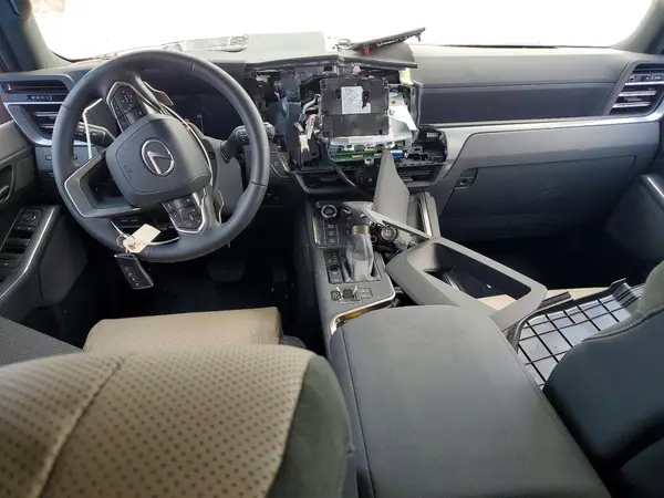JTJTBCDX9S5036059 2025 LEXUS GX - Image 8