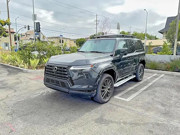 JTJTBCDX9S5070972 2025 LEXUS GX - Image 2