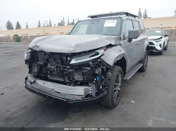 JTJTBCDXXR5011763 2024 LEXUS GX - Image 2