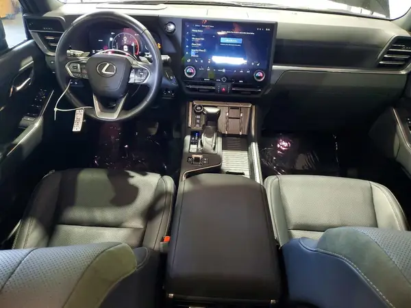 JTJTBCDXXR5019085 2024 LEXUS GX - Image 8
