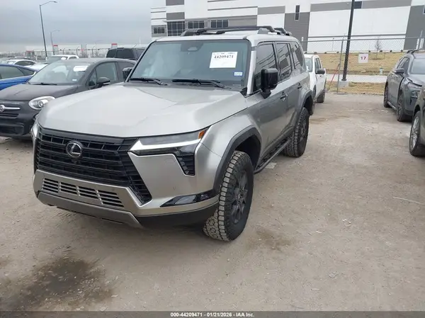 JTJTBCDXXS5039925 2025 LEXUS GX - Image 2