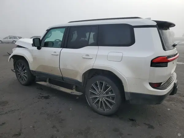JTJVBCDX0S5036458 2025 LEXUS GX - Image 2