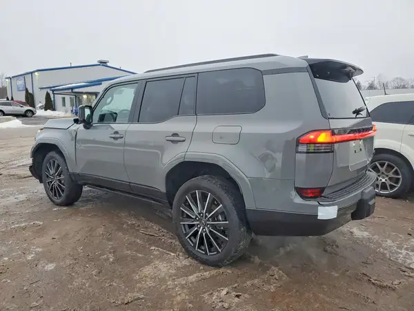 JTJVBCDX0S5049789 2025 LEXUS GX - Image 2