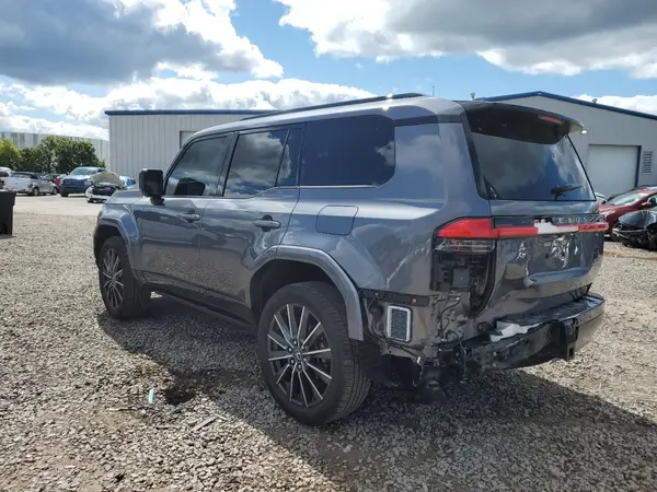 JTJVBCDX2R5021034 2024 LEXUS GX - Image 2