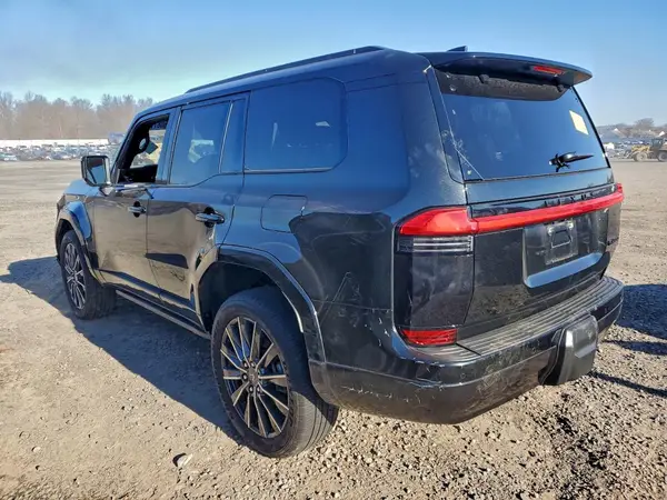 JTJVBCDX2S5040608 2025 LEXUS GX - Image 2