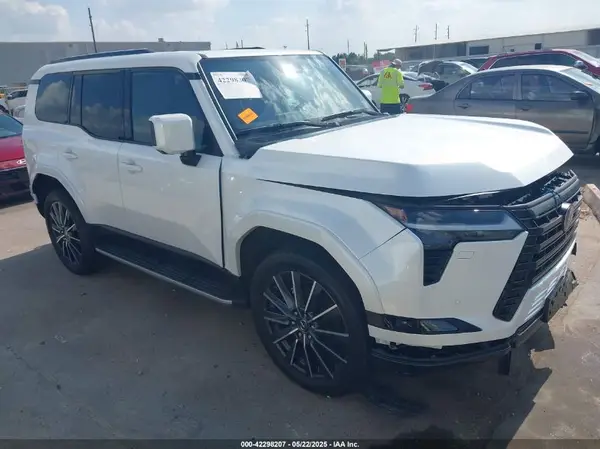 JTJVBCDX3R5013010 2024 LEXUS GX - Image 1