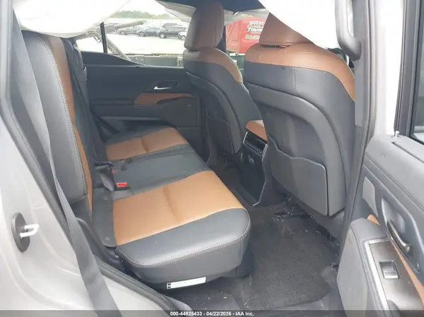 JTJVBCDX3R5014481 2024 LEXUS GX - Image 8