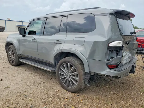 JTJVBCDX3R5026730 2024 LEXUS GX - Image 2