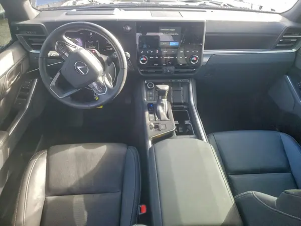 JTJVBCDX4R5015834 2024 LEXUS GX - Image 8