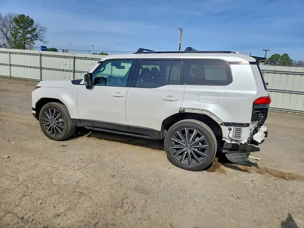 JTJVBCDX4R5018779 2024 LEXUS GX - Image 2