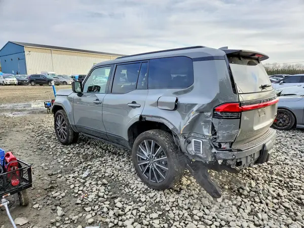 JTJVBCDX4R5027210 2024 LEXUS GX - Image 2