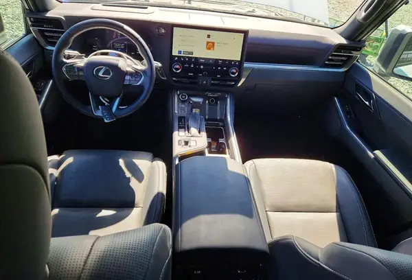 JTJVBCDX4R5033458 2024 LEXUS GX - Image 8