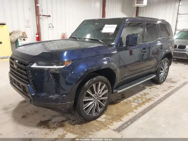 JTJVBCDX4S5039394 2025 LEXUS GX - Image 2