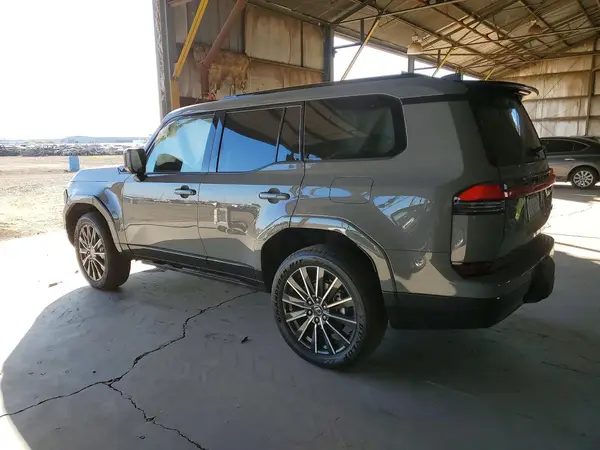 JTJVBCDX4T5074809 2026 LEXUS GX - Image 2