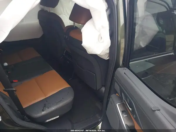 JTJVBCDX5R5003417 2024 LEXUS GX - Image 8