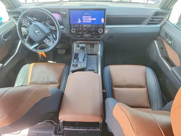 JTJVBCDX5R5023876 2024 LEXUS GX - Image 8