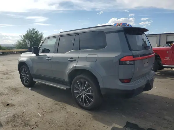 JTJVBCDX5R5028169 2024 LEXUS GX - Image 2