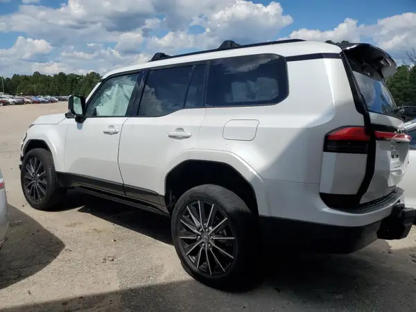 JTJVBCDX5R5031752 2024 LEXUS GX - Image 2