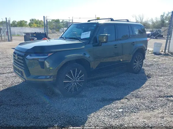 JTJVBCDX5R5033548 2024 LEXUS GX - Image 2