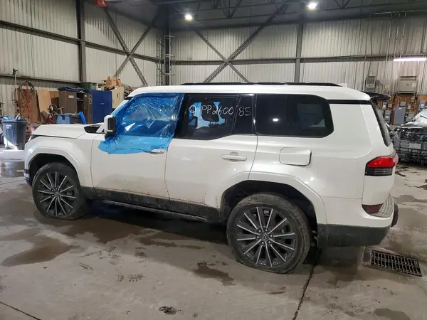 JTJVBCDX6R5004768 2024 LEXUS GX - Image 2