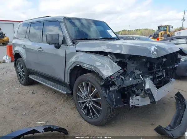 JTJVBCDX6R5010778 2024 LEXUS GX - Image 1