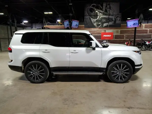 JTJVBCDX6R5022512 2024 LEXUS GX - Image 1