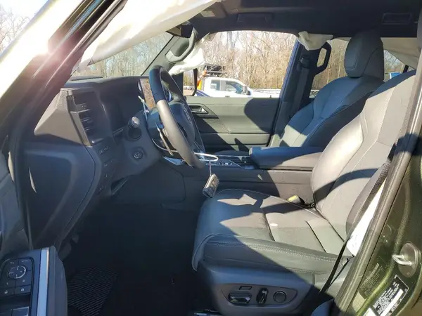 2025 LEXUS GX auction photo 7