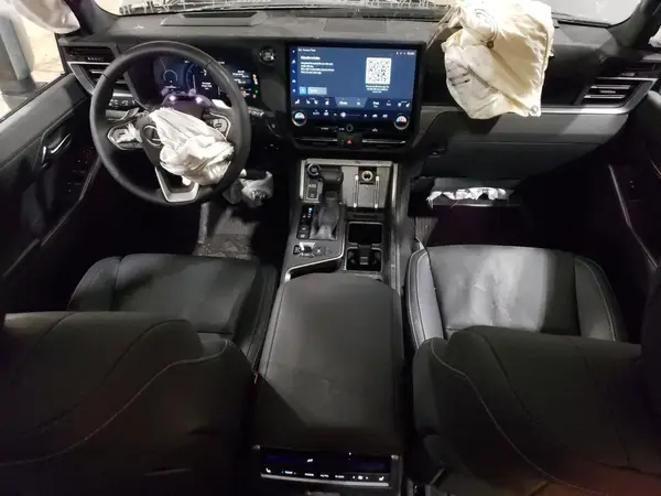 JTJVBCDX6S5055189 2025 LEXUS GX - Image 8
