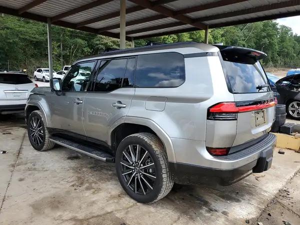JTJVBCDX7R5014323 2024 LEXUS GX - Image 2