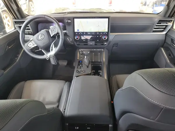 JTJVBCDX7R5014323 2024 LEXUS GX - Image 8