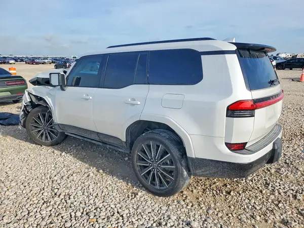 JTJVBCDX7R5031381 2024 LEXUS GX - Image 2