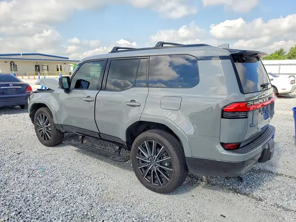 JTJVBCDX7S5066718 2025 LEXUS GX - Image 2