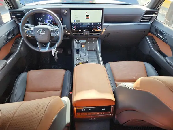 JTJVBCDX9R5022374 2024 LEXUS GX - Image 8