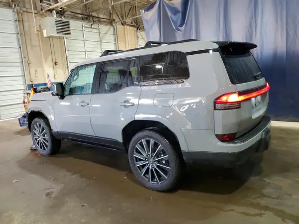 JTJVBCDX9S5065103 2025 LEXUS GX - Image 2