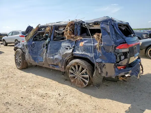 JTJVBCDXXR5003882 2024 LEXUS GX - Image 2